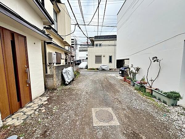 【前面道路】過ごしやすい閑静な住宅地の環境です。