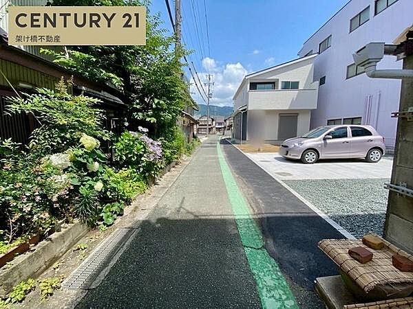 西側公道約3.3ｍ