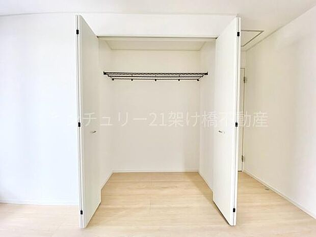 【2階 東側洋室 7.2帖】クローゼット