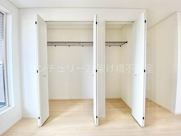 【2階 東側洋室 8帖】クローゼット