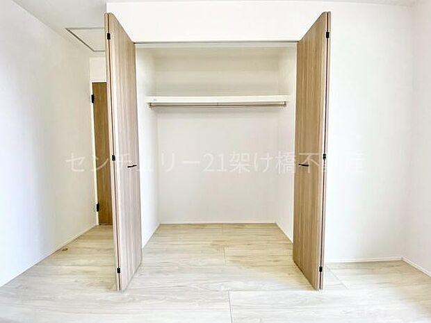 【2階南西側洋室 7.5帖】クローゼット