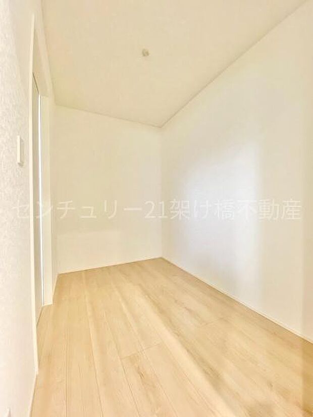ＬＤＫと隣接した大きめのファミリークローク♪