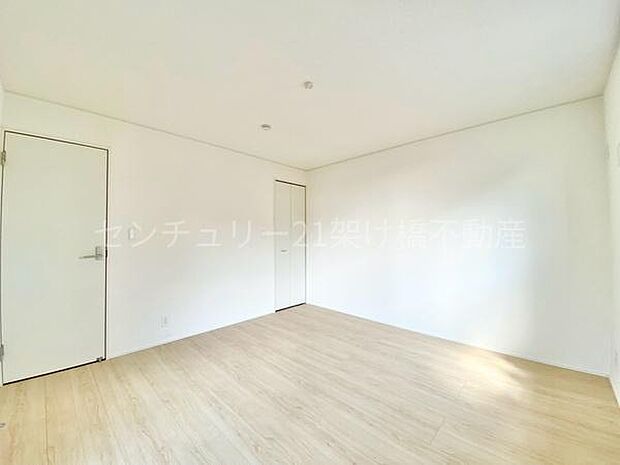 【2F　東側洋室　8帖】別角度