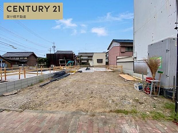 駐車場3台可能!(但し車種による)