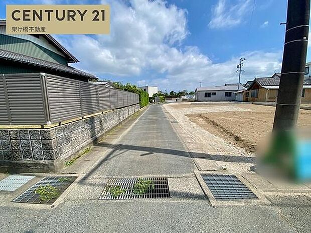 北東側公道約3.4m