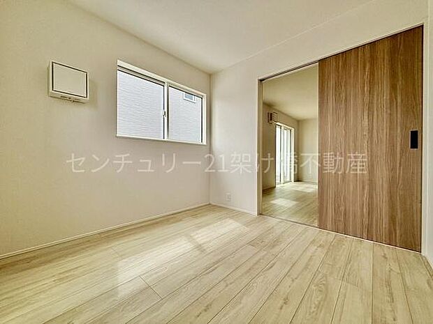 【リビング横 洋室 4.5帖】クローゼット付きです◎