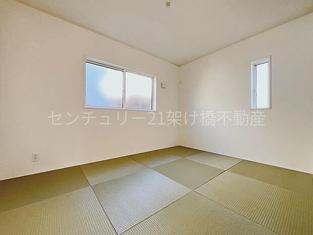 【キッチン横 和室 6帖】お子様の遊び場や、お勉強スぺースとしてもお使いいただけます。