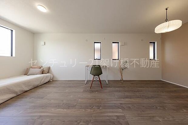 【2階 洋室 5.2帖+6.8帖】別角度