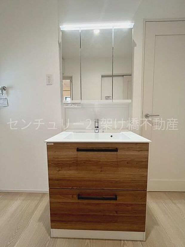 【洗面台】三面鏡の独立洗面台♪