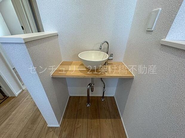 【2階廊下 手洗い場】2階にある手洗い場でちょっとした水仕事なら2階でできます♪