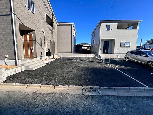 【駐車場】駐車4台可！