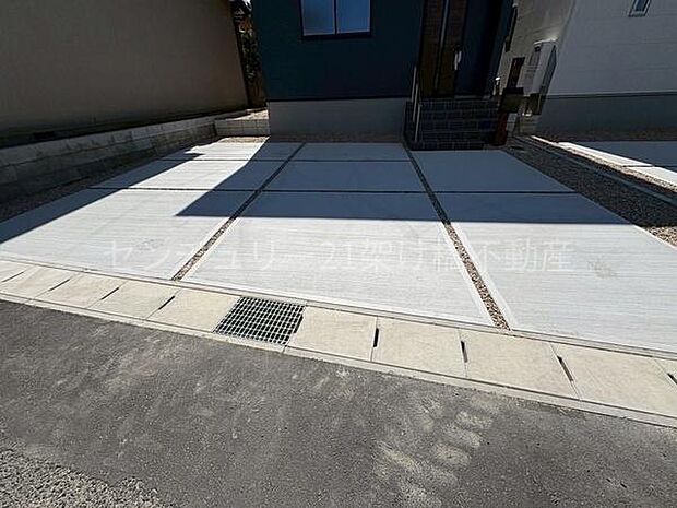 駐車並列2台可能!