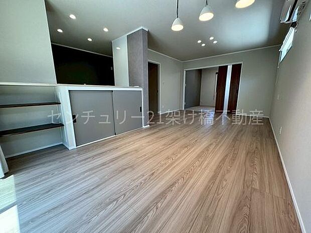 【LDK18帖】木のぬくもりが感じられる広々LDK♪