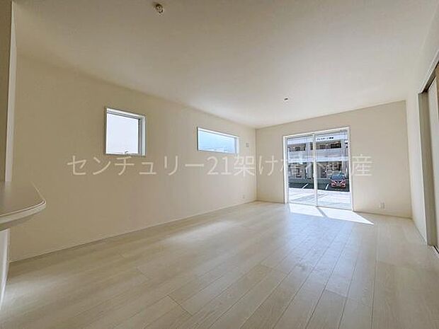 防犯面や子供が大きくなってからも安心なリビング階段採用。