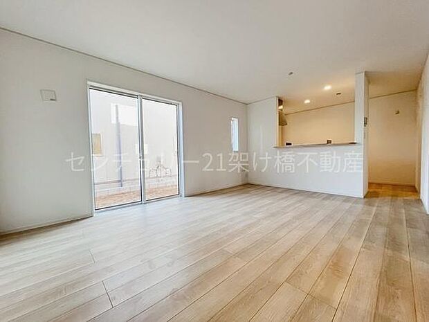 【ＬＤＫ　16帖】南面採光で明るいＬＤＫです◎