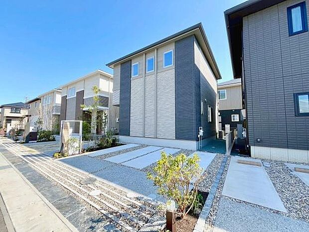 ●駐車並列2台可能宅配ボックス、録画機能付きモニターインターホンあり◎