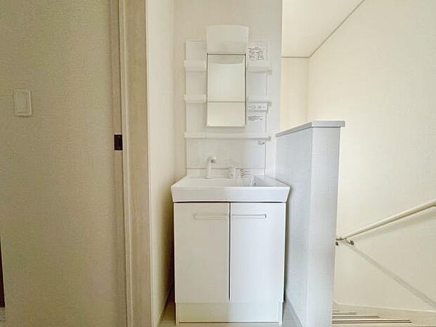 【2階 洗面】各階に洗面あり♪