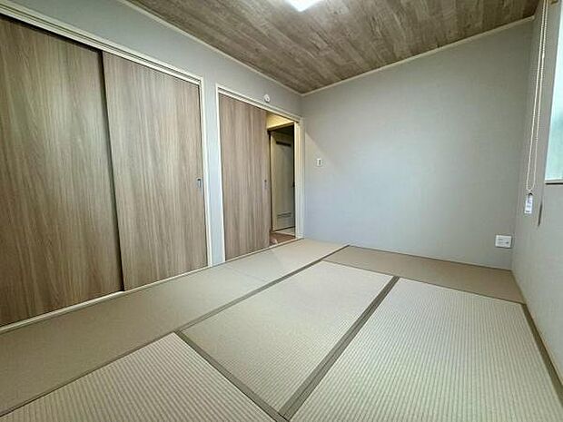 (和室 6帖)木のぬくもりを感じますね♪