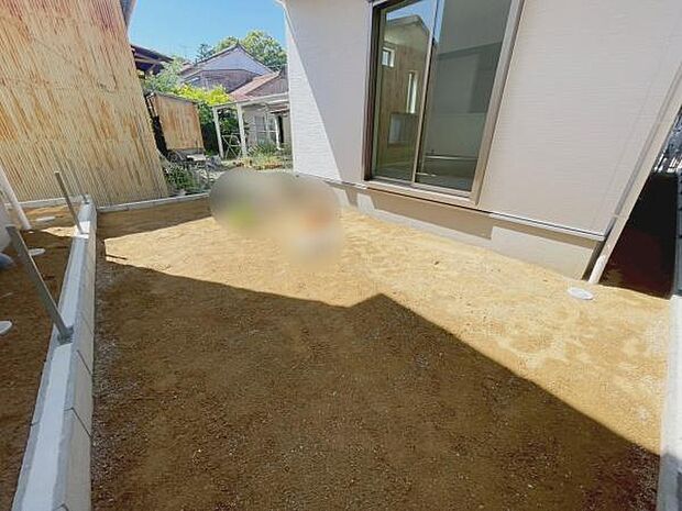 南庭です♪広々としたお庭はバーベキューやドッグランにも!追加の外構工事もご相談ください♪