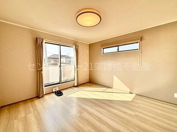 【2階 洋室 8帖】別角度