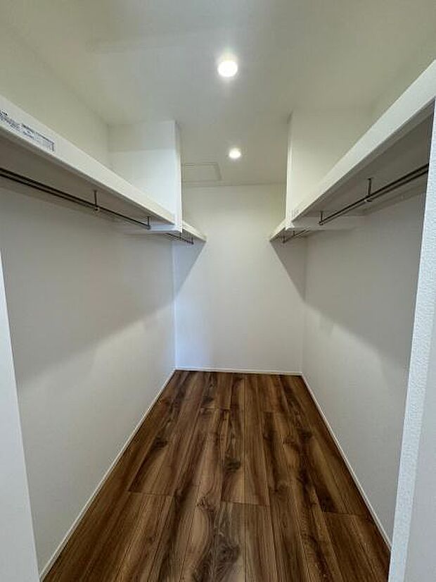 二階7帖洋室 W.I.C