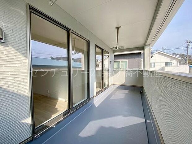 【バルコニー】南向きワイドバルコニーです♪