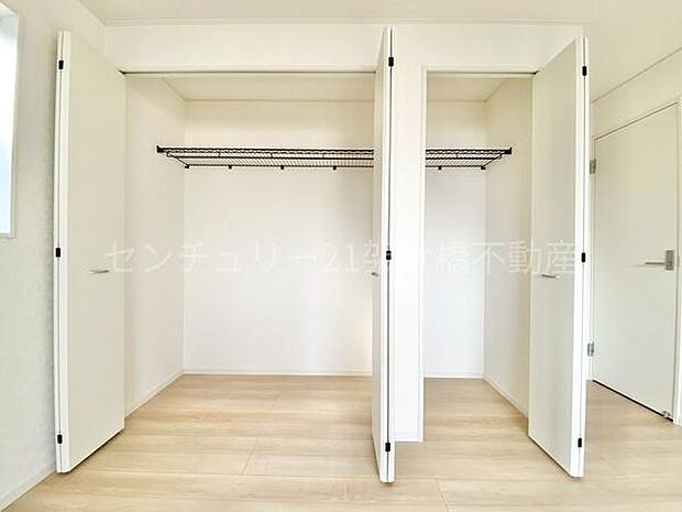 【2階　洋室　7.5帖】クローゼット