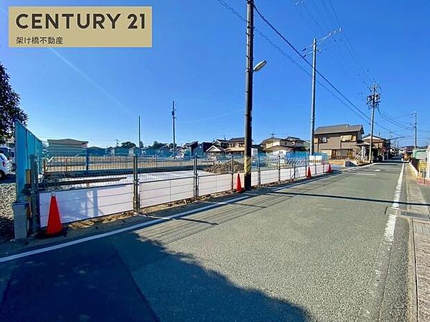 北側公道幅員約5ｍ西側開発道路幅員約6ｍ