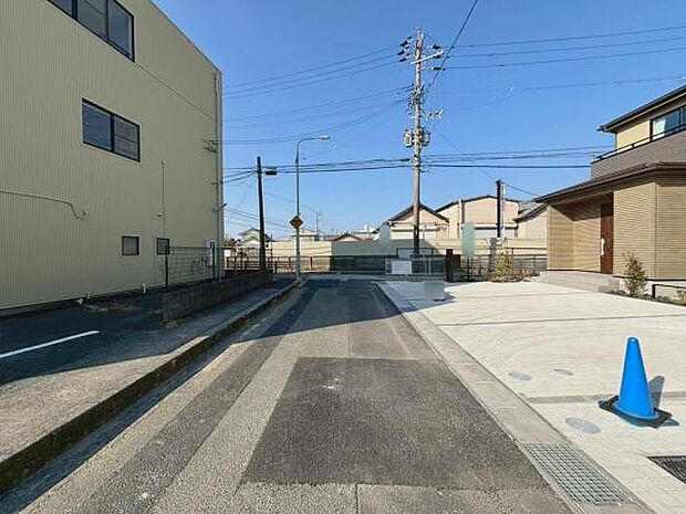 1号棟角地です！南側公道約5.3ｍ西側公道約7.2ｍ