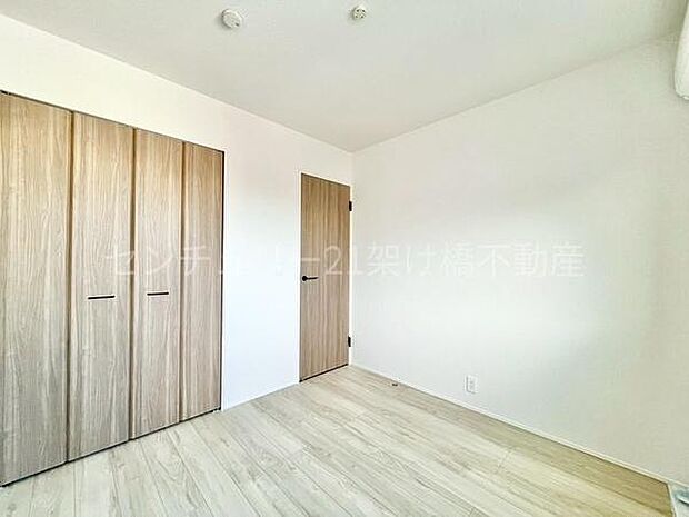 【2階 西側洋室 5.2帖】別角度