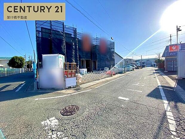 北西側公道約5.9ｍ北東側公道約5.9ｍ