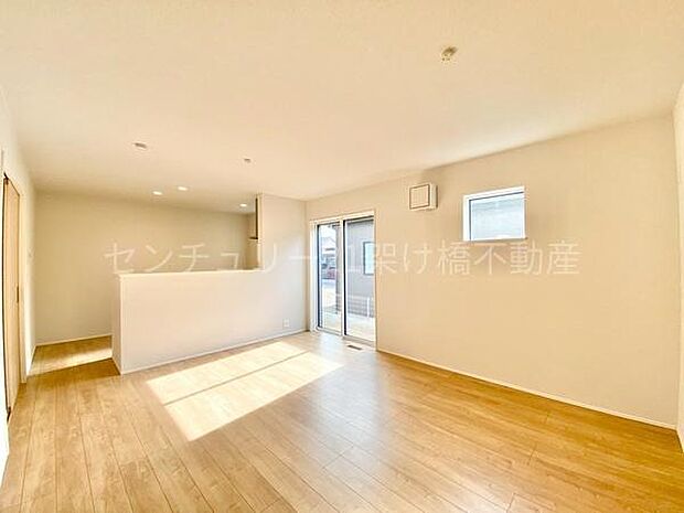 【ＬＤＫ 15帖】人気の縦型ＬＤＫ♪ご家族の様子を見守りながらお料理ができます♪