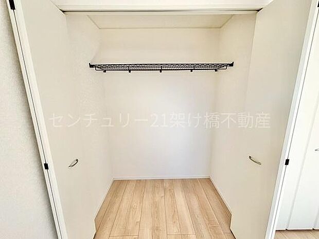 【2階7.5帖洋室 収納】収納×2付き♪