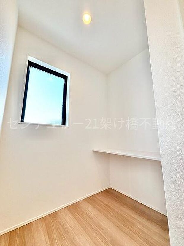 【2階　フリースペース】カウンター付きで使い方いろいろ♪