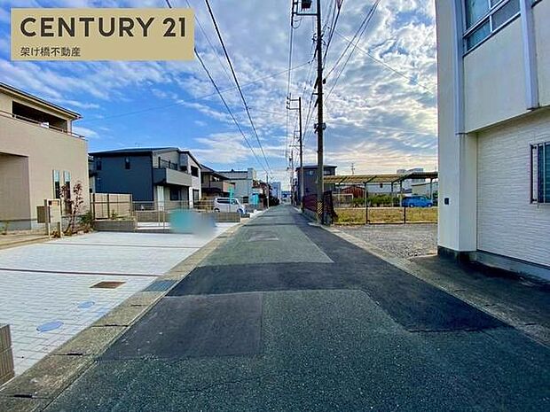 南側公道幅員5.3ｍ