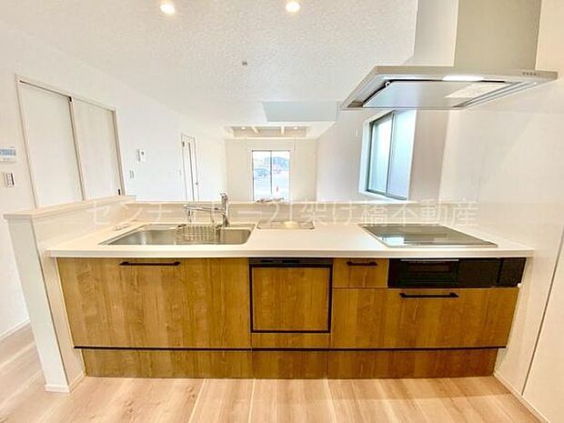 【システムキッチン】ＩＨクッキングヒーター、浄水器、食器洗乾燥機つきでお料理が捗ります♪