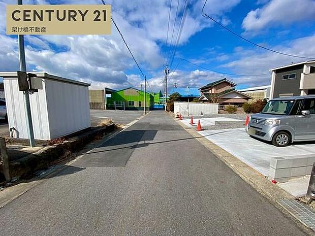 南側公道幅員約5ｍ