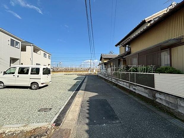 東側公道約3.42m