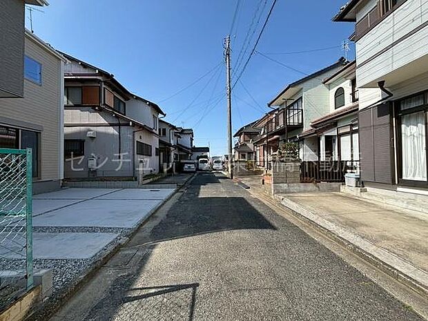 北東側公道約4m