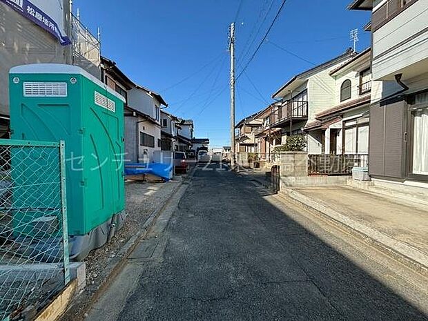 北東側公道約4ｍ