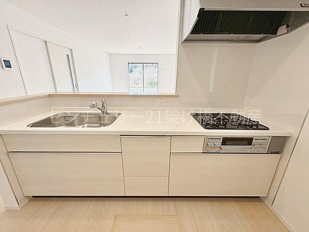 【システムキッチン】三口コンロ、グリル、浄水器付きシンクでお料理が捗ります♪