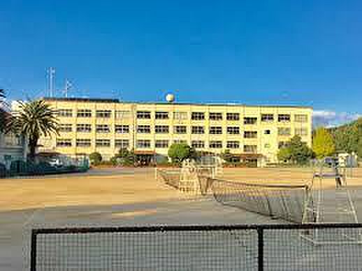 豊橋市立石巻中学校まで4810m