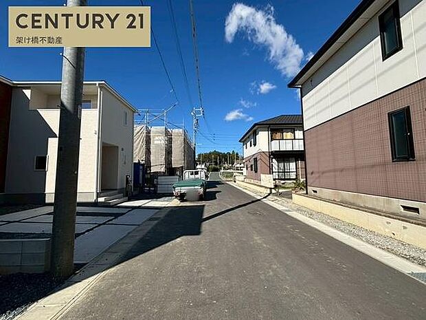 東側公道約6mあり、駐車も楽々♪