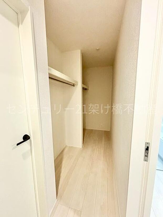 1階には大容量のファミリークロークがあります。