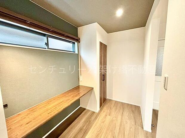 【キッチン横 ワークスペース】便利な収納つきです◎