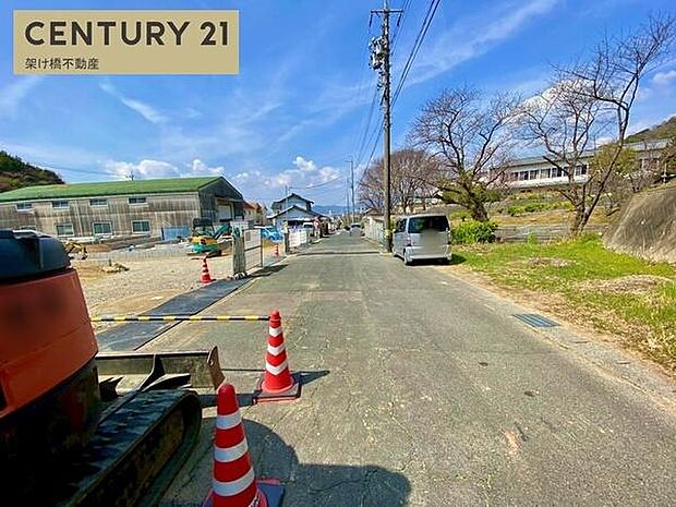 北東側公道約6ｍ