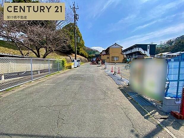 北東側公道約6ｍ