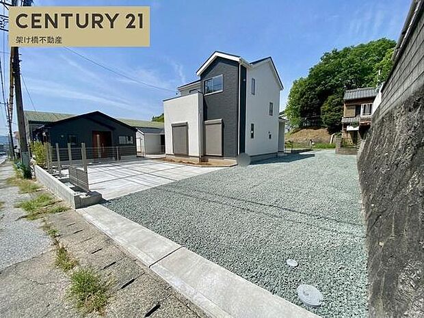 こちらには駐車場2台可能