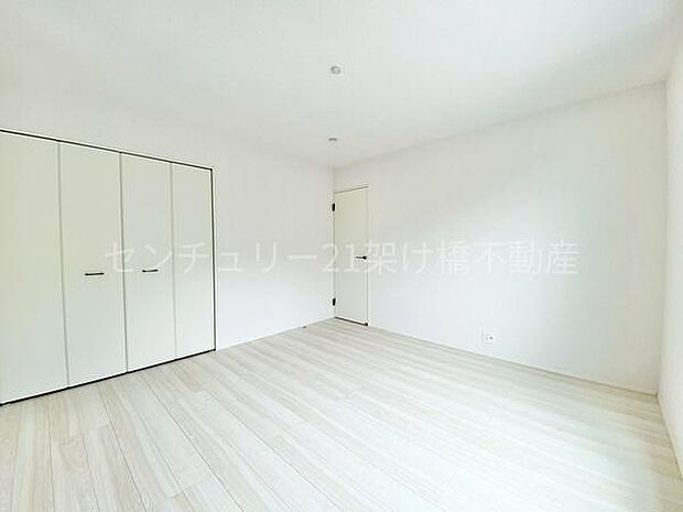【2階　西側洋室8帖】別角度