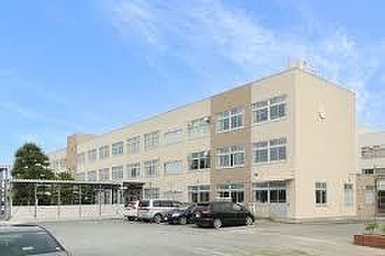 豊橋市立大清水小学校まで413m